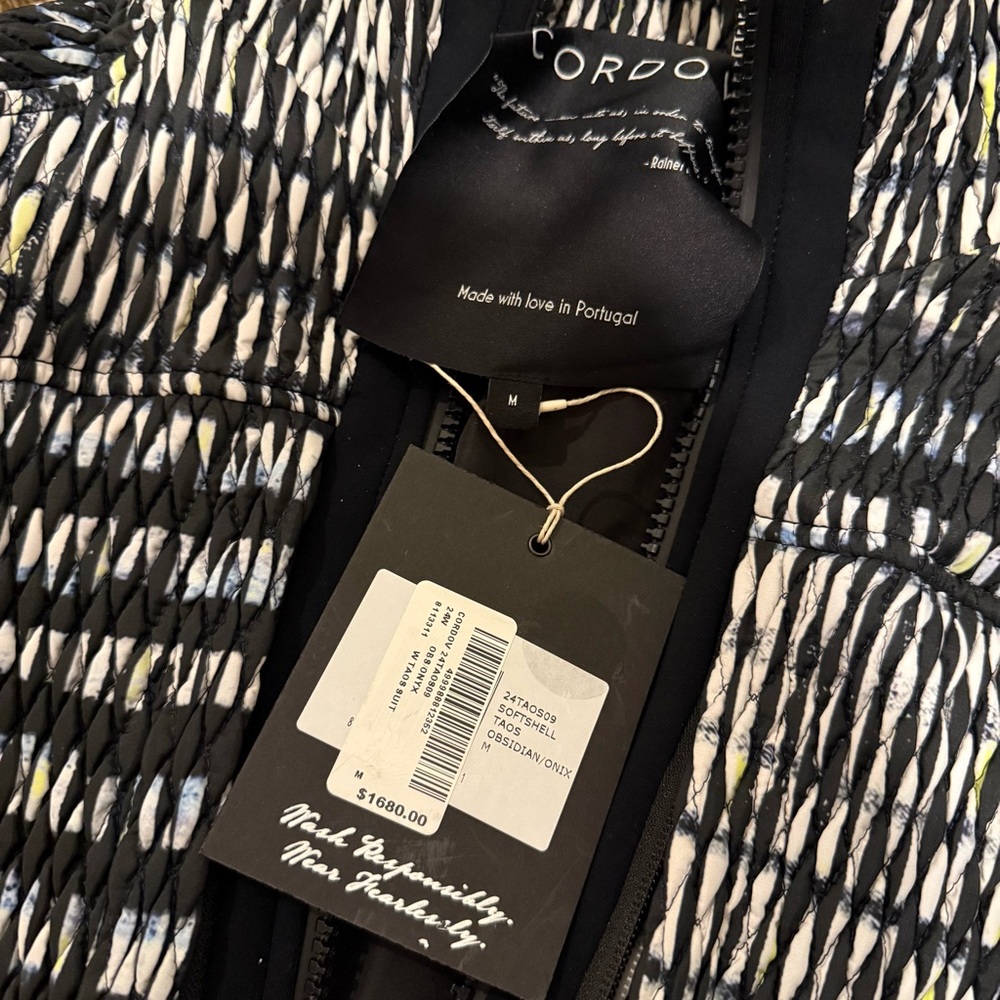 Cordova Stylish Black Women's Ski / Snowboard Suit - Picture 8 of 13